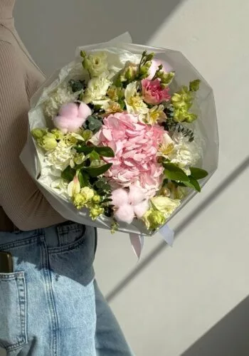 Авторский букет «Цветочный микс №7» — купить в Саратове с доставкой