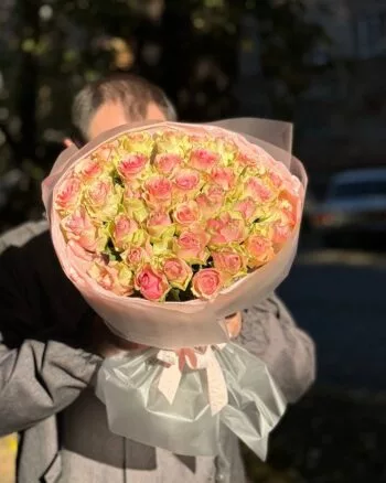 Моно-букет «35 розовых роз №1» — купить в Саратове с доставкой