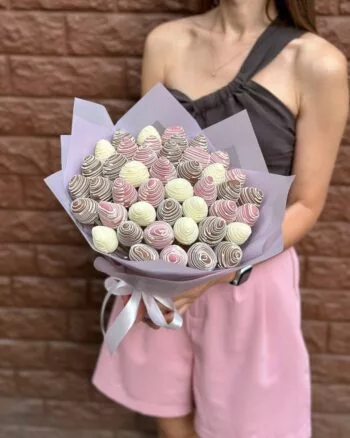 Букет из клубники в шоколаде «Бора Бора L №2» — купить в Саратове с доставкой
