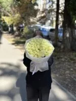 Букет из 61 белой розы — фото 3