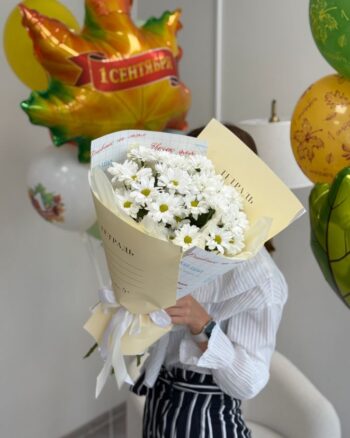 Букет учителю — купить в Саратове с доставкой